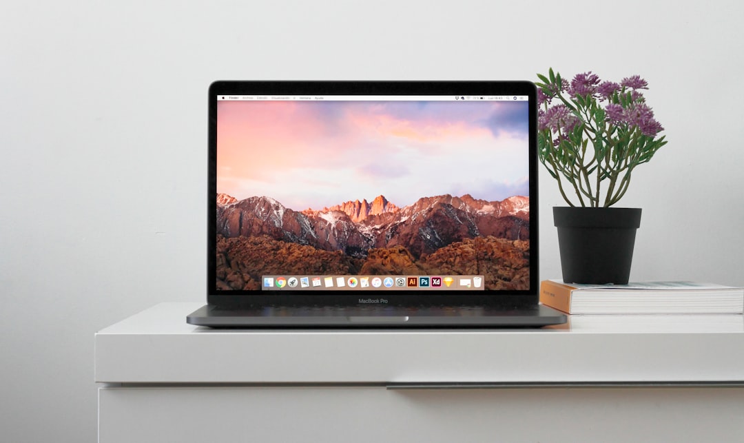 MacBook Air M5 2026 su una scrivania
