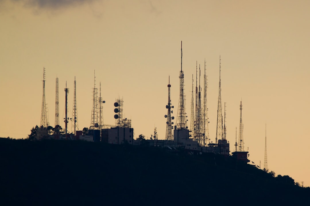 Segnali WiFi nell'aria intorno a un router