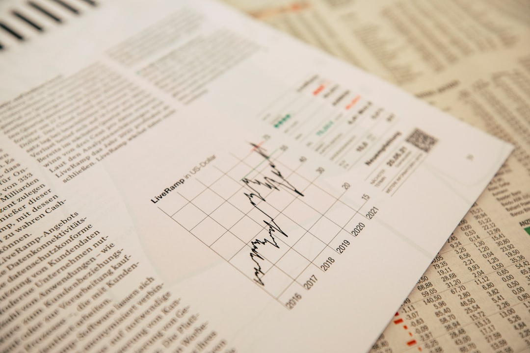 documenti finanziari di Portobello con grafici e report annuali
