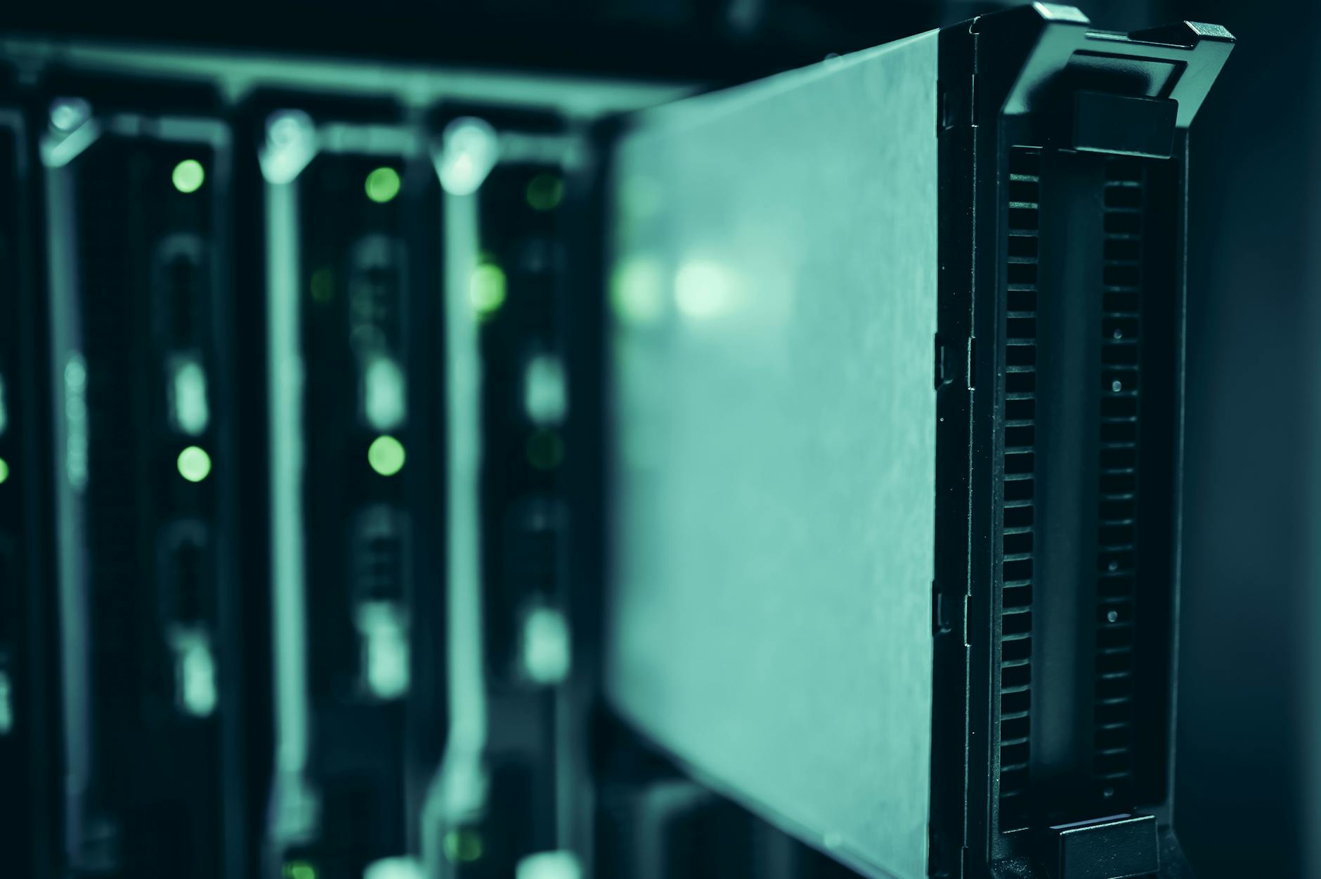 server room enterprise AI agent governance permessi sicurezza