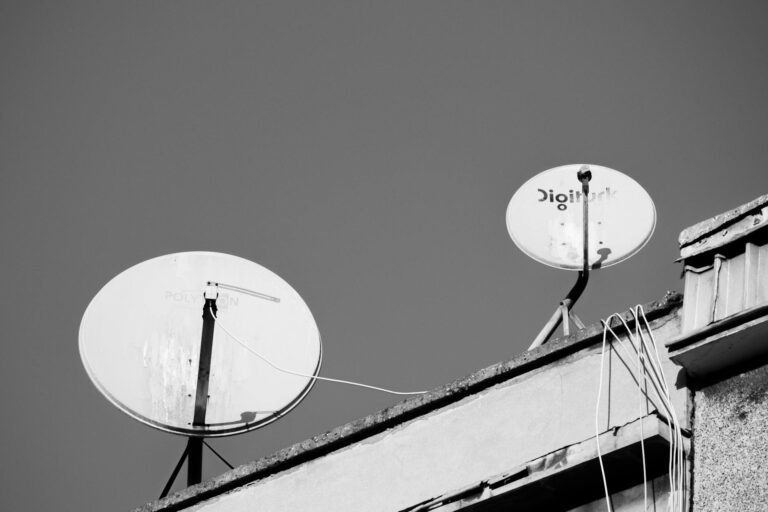 Antenna TV su tetto per digitale terrestre