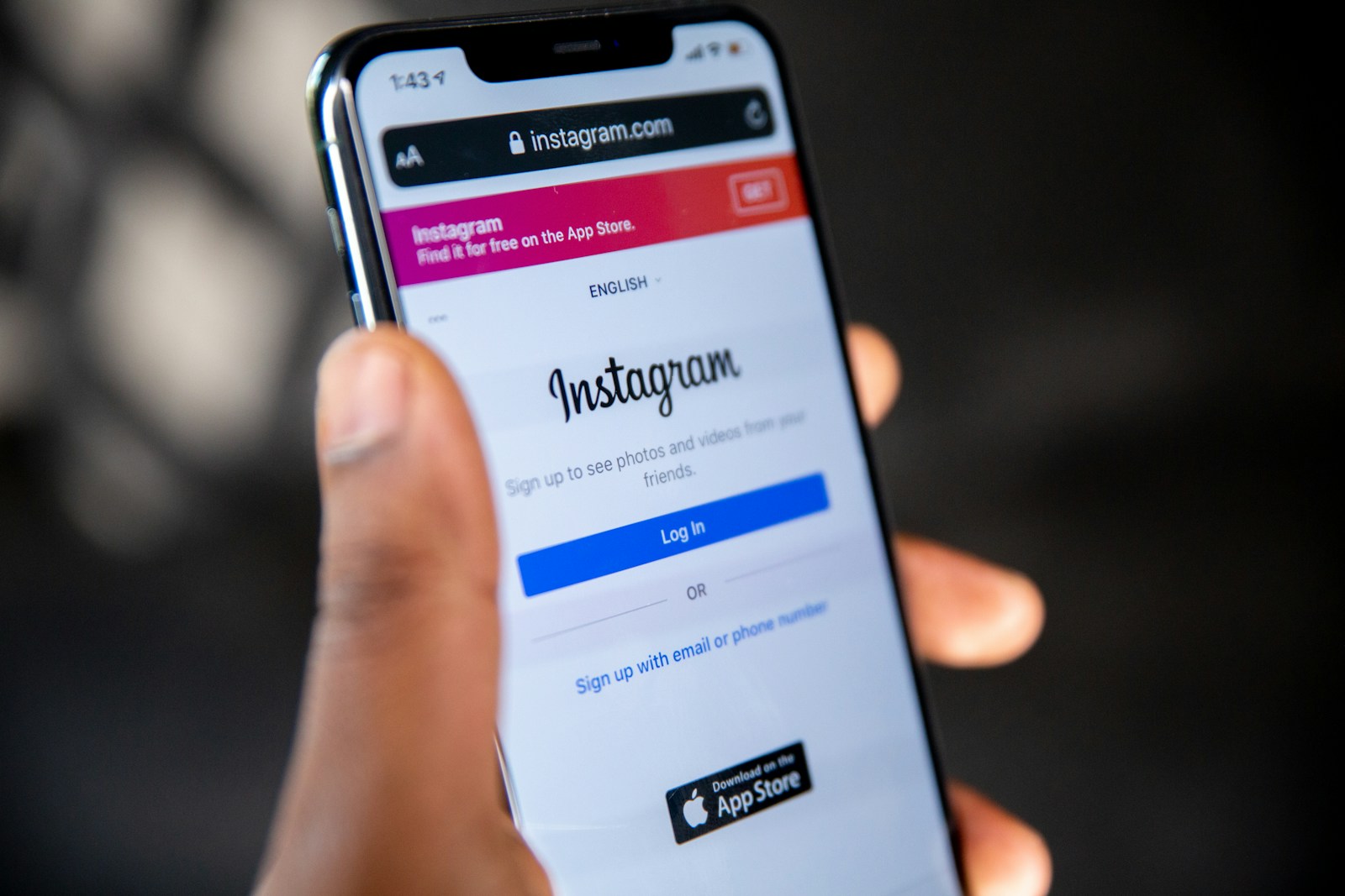 Schermata di Instagram compromessa su smartphone