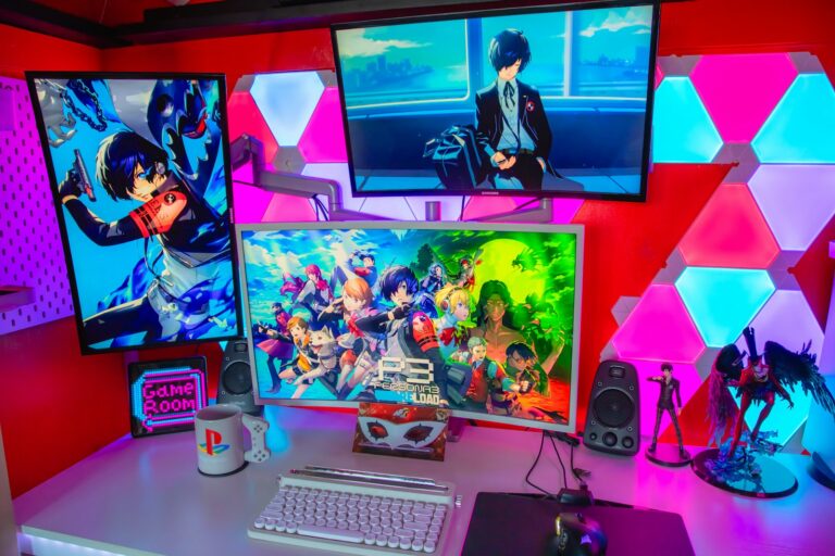 Schermata di gioco di Persona 5 con i personaggi principali
