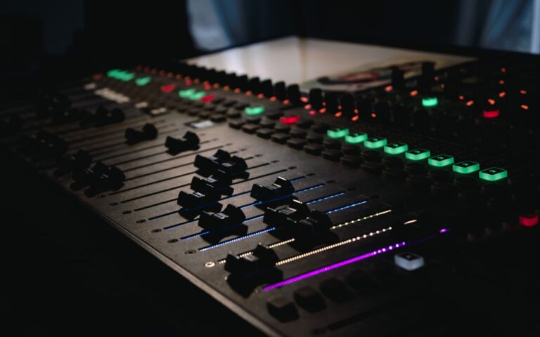 Harvey Mason Jr. CEO Recording Academy intervista Decoder podcast