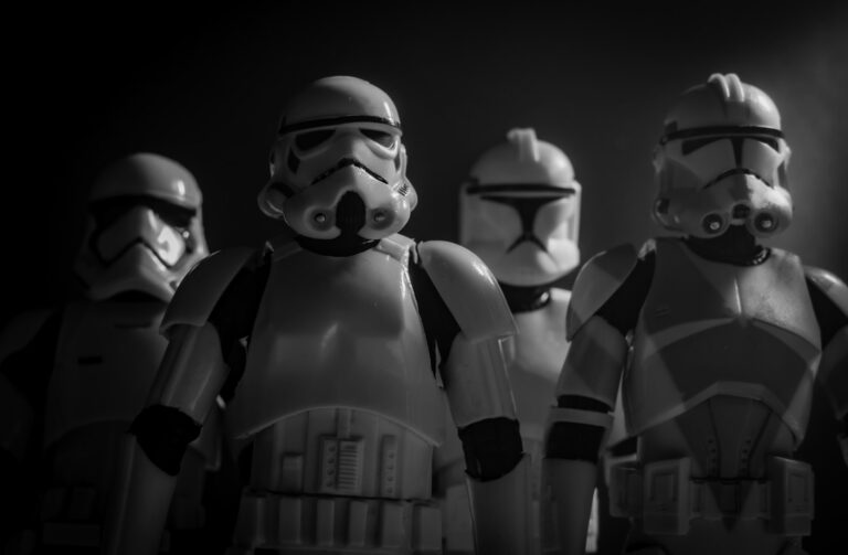 Concept art di Star Wars Zero Company con soldati e spade laser durante le Guerre dei Cloni