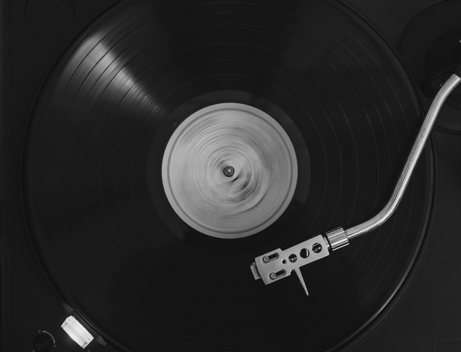 giradischi vinile musica senza AI YouTube