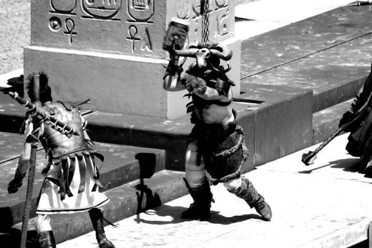 Primi 10 minuti di Mortal Kombat II con Kitana e Shao Kahn