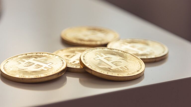 Bitcoin nel mirino di banche centrali e giganti Usa: cosa sta cambiando