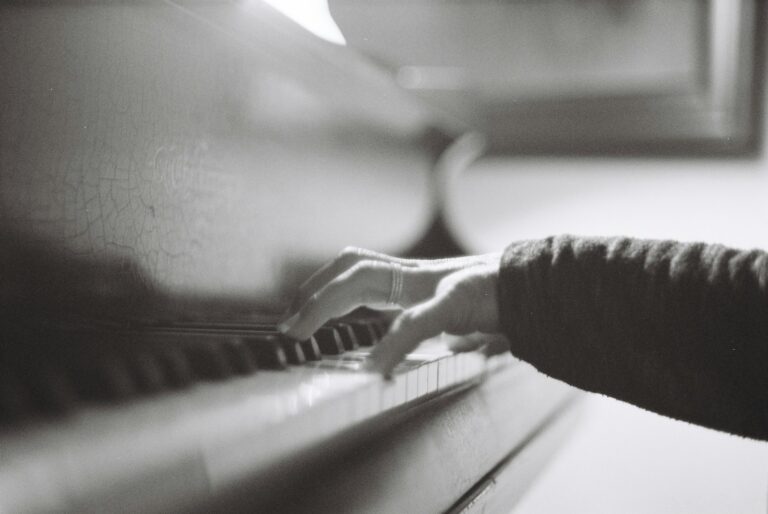 Autisti dei tir sotto il caldo estremo: i sindacati chiedono un piano