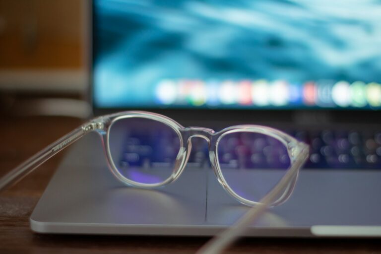 Occhiali da vista, il prodotto simbolo del gruppo EssilorLuxottica