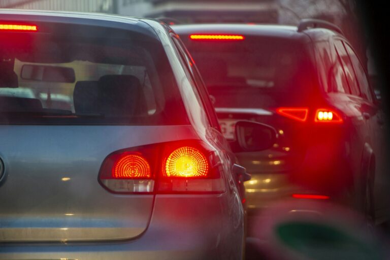 Auto diesel Euro 5 nel traffico urbano, il decreto Salvini rinvia i divieti al 2027