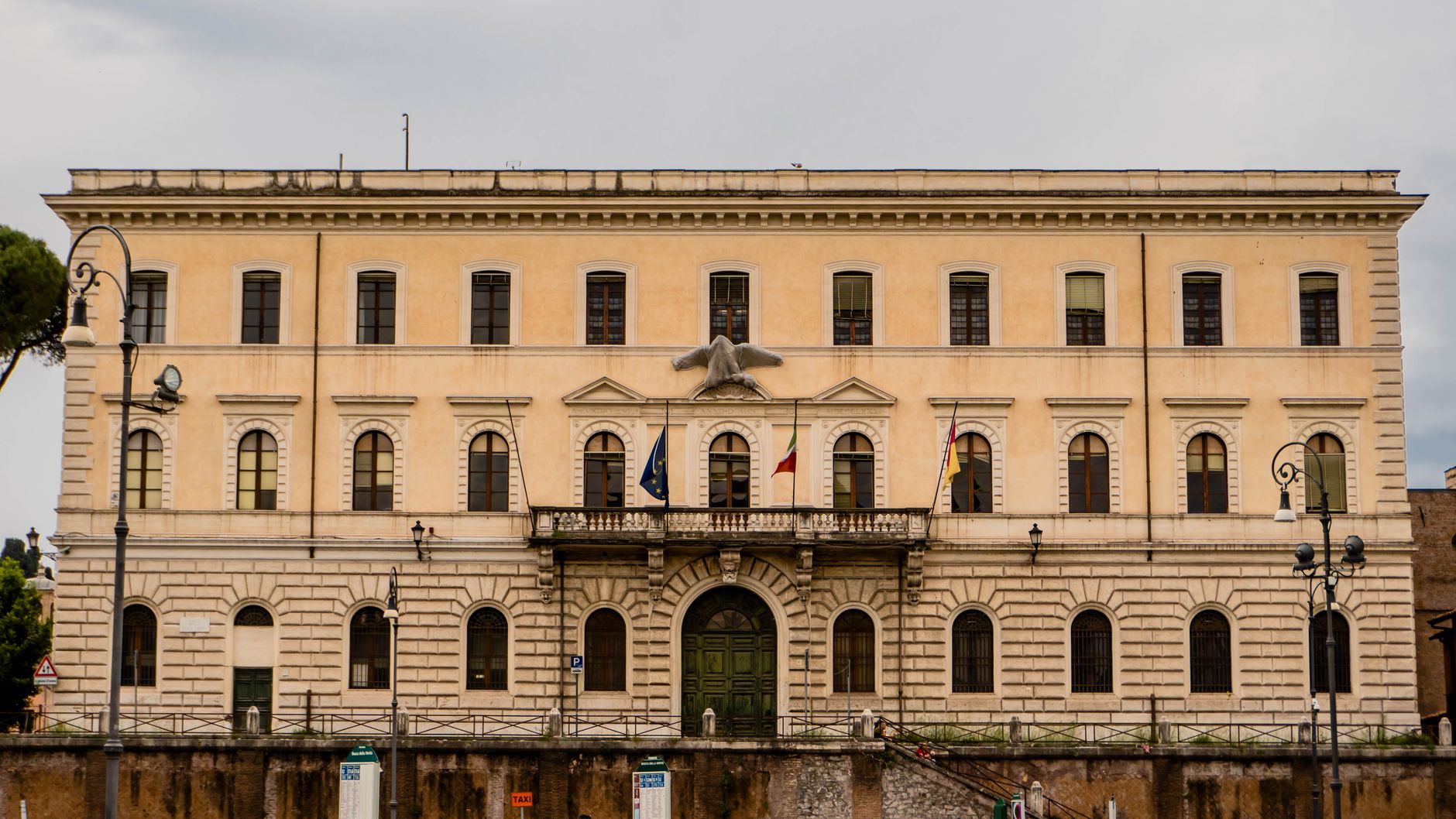 Palazzo istituzionale a Roma: le stime del Dpfp su deficit 2027 e debito pubblico