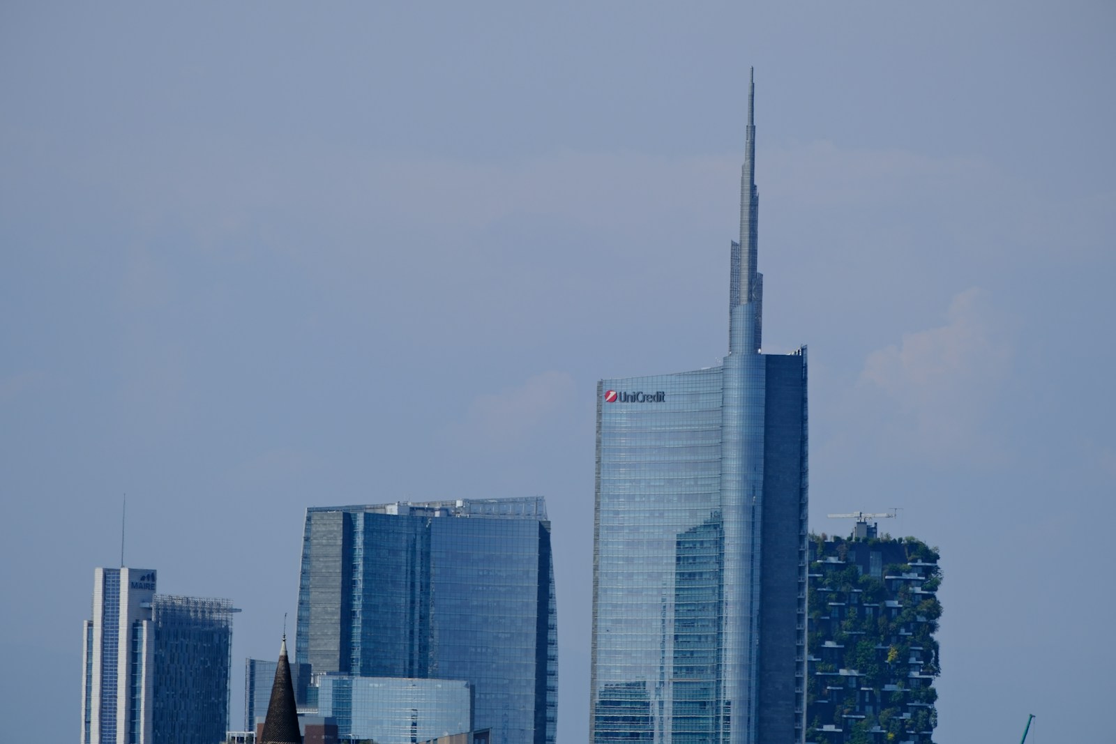 Opas Intesa su Mps con aumento di 0,25 euro della componente cash