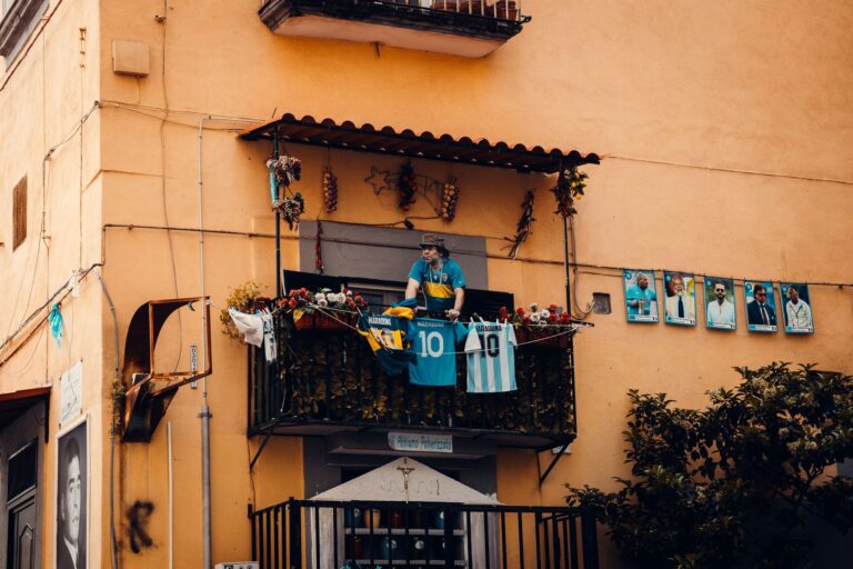Campania, fondi Coesione riprogrammati: 300 mln per sport e stadio Maradona